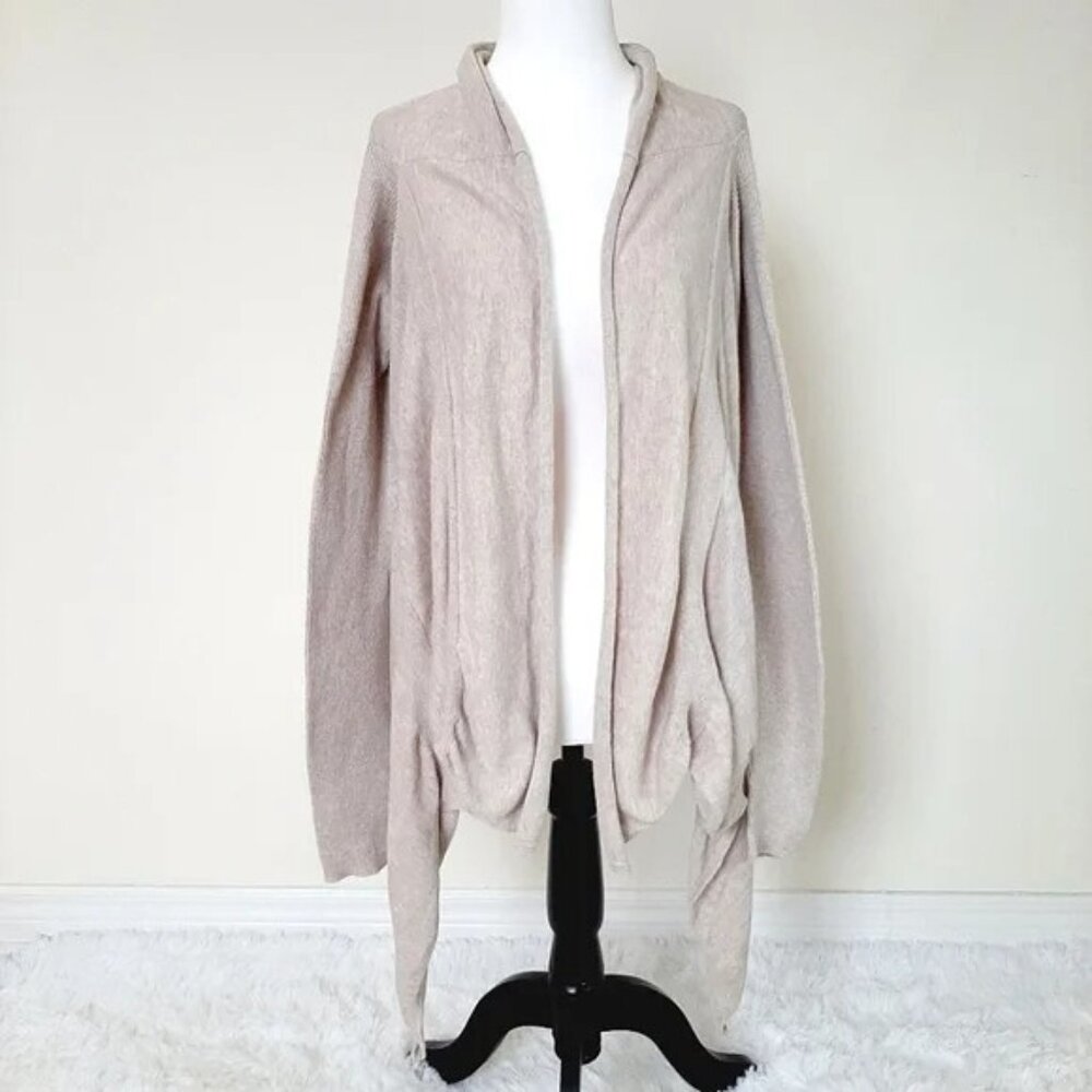 SHAE NEUTRAL FLOWY SWEATER SIZE LARGE